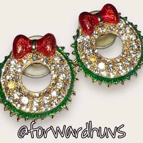 Festive Christmas Wreath Stud Earrings with Missing Rhinestones - Picture 5 of 8